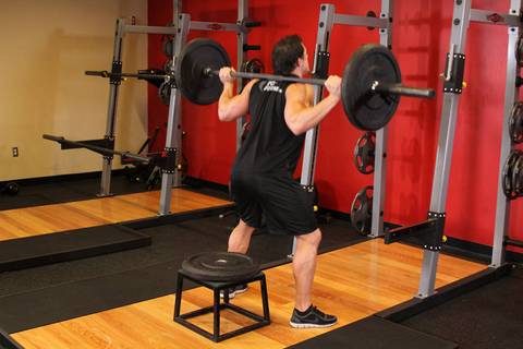 Bench'e Squat — başlangıç pozisyonu