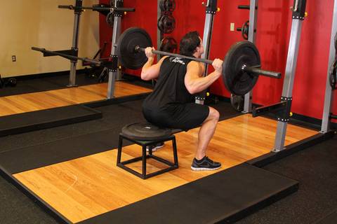 Bench'e Squat — bitiş pozisyonu