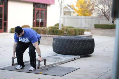 Araba Deadlift — bitiş pozisyonu