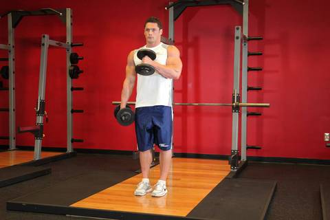 Cross Body Hammer Curl — bitiş pozisyonu