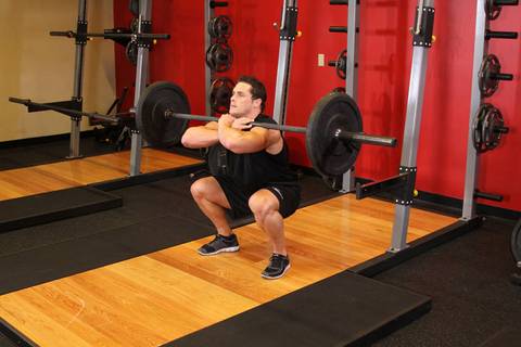 Front Barbell Squat — bitiş pozisyonu