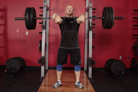 Front Squat (Clean Grip) — başlangıç pozisyonu