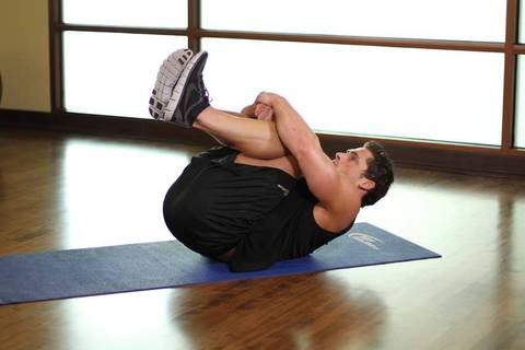 Hug Knees To Chest — bitiş pozisyonu