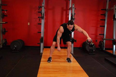 Kettlebell Bacaklar Arasında Geçiş
