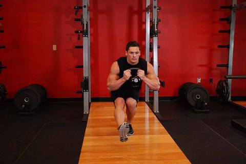 Kettlebell Pistol Squat — bitiş pozisyonu