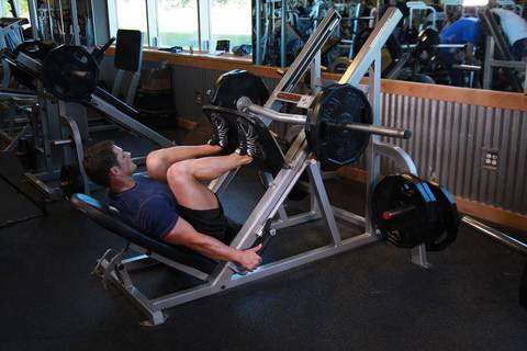 Leg Press — bitiş pozisyonu