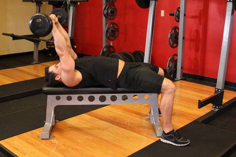 Lying Close-Grip Barbell Triceps Extension Behind The Head — bitiş pozisyonu