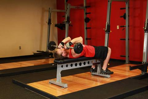 Lying Close-Grip Barbell Triceps Press To Chin — bitiş pozisyonu