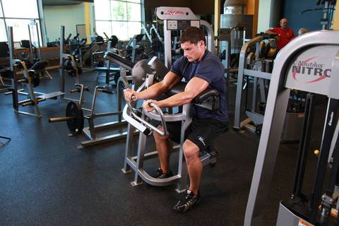 Makine Preacher Curl