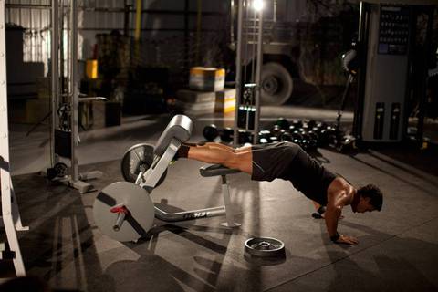 Natural Glute Ham Raise — bitiş pozisyonu