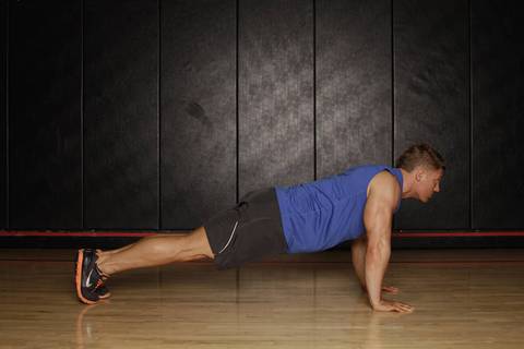 Push-Up Yan Plank'a