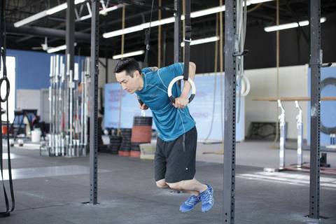 Ring Dips — başlangıç pozisyonu