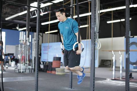 Ring Dips — bitiş pozisyonu
