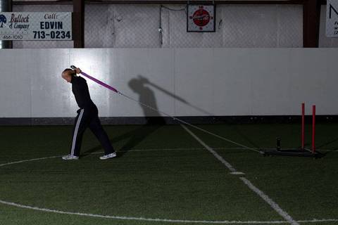 Sled Baş Üzeri Triseps Ekstansiyonu