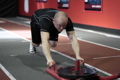Sled İtme — bitiş pozisyonu