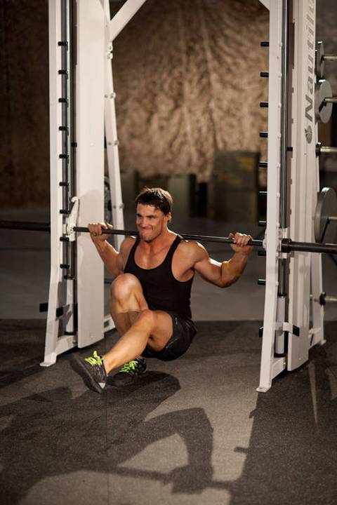 Smith Tabanca Squat — bitiş pozisyonu
