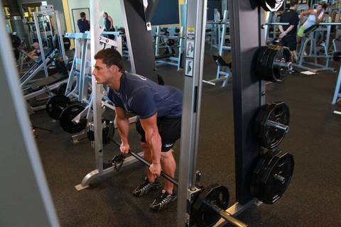Smith Sert Bacak Deadlift