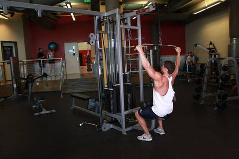 Wide Grip Lat Pulldown